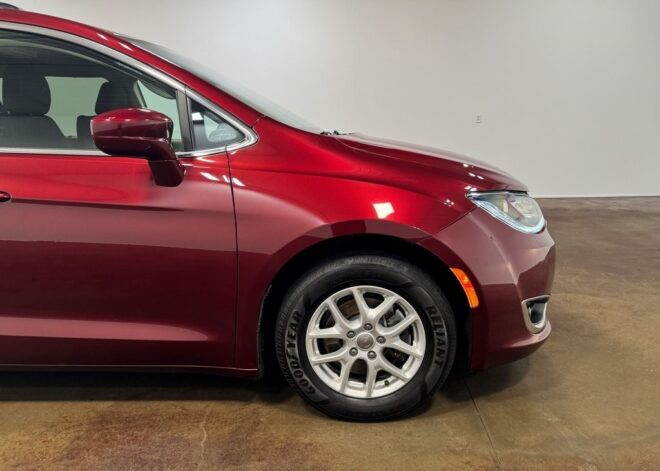2020 Chrysler Pacifica Touring