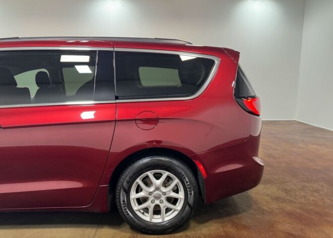 2020 Chrysler Pacifica Touring