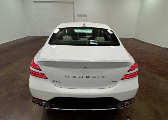 2025 Genesis G70 2.5T