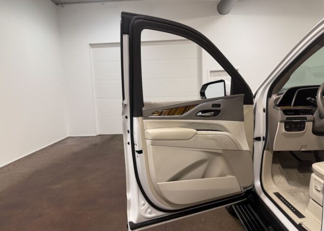 2021 Cadillac Escalade ESV Sport Platinum