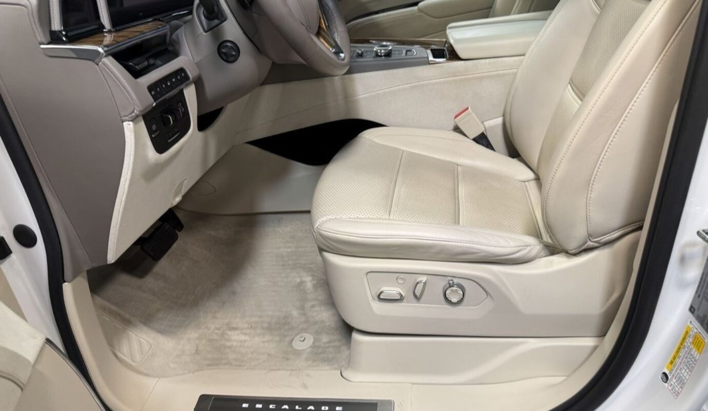 2021 Cadillac Escalade ESV Sport Platinum