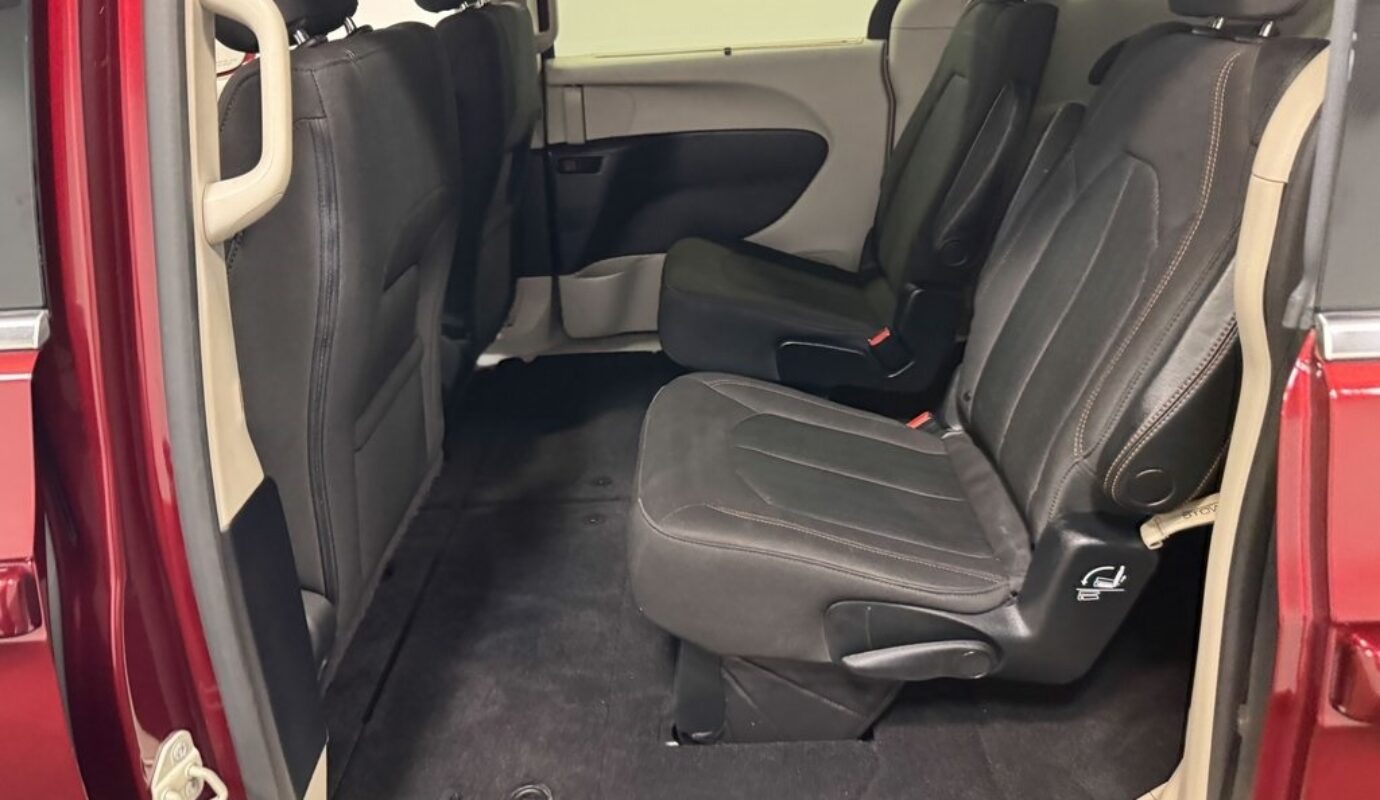 2020 Chrysler Pacifica Touring