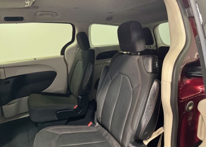 2020 Chrysler Pacifica Touring