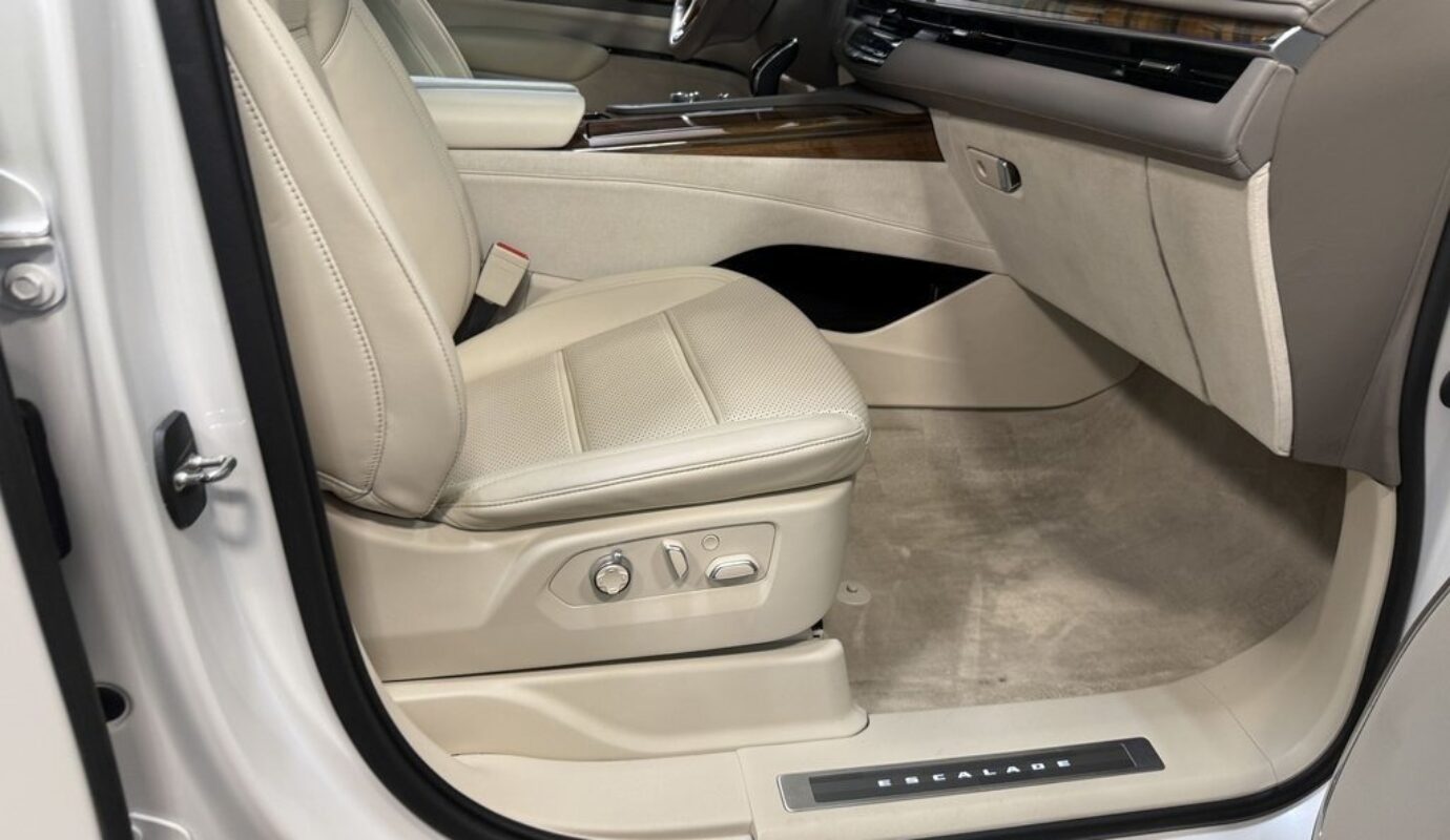 2021 Cadillac Escalade ESV Sport Platinum