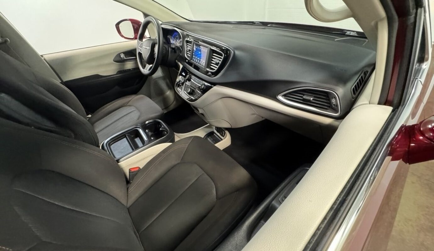 2020 Chrysler Pacifica Touring