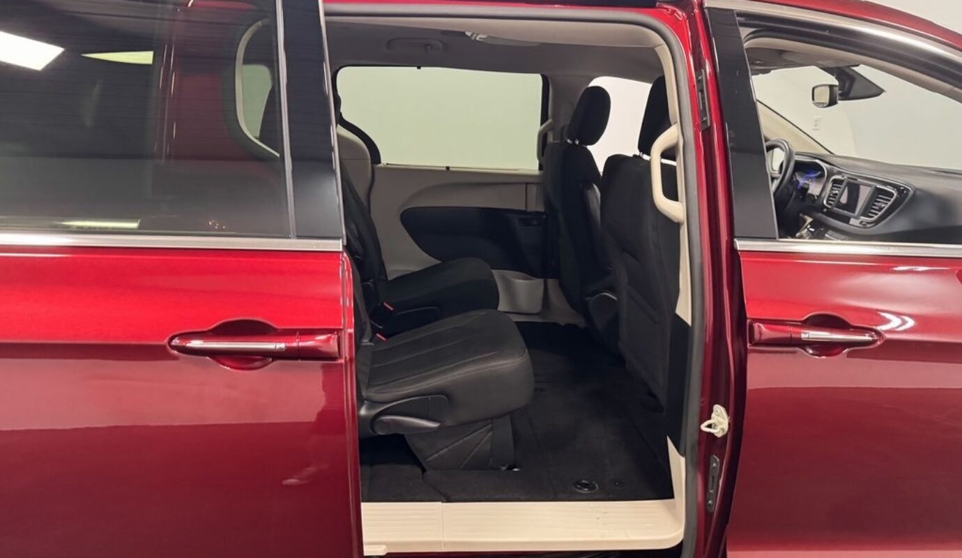 2020 Chrysler Pacifica Touring