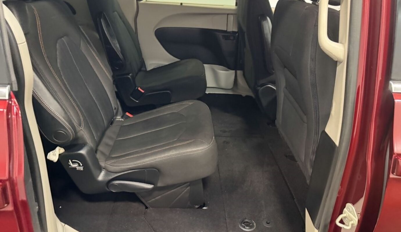 2020 Chrysler Pacifica Touring