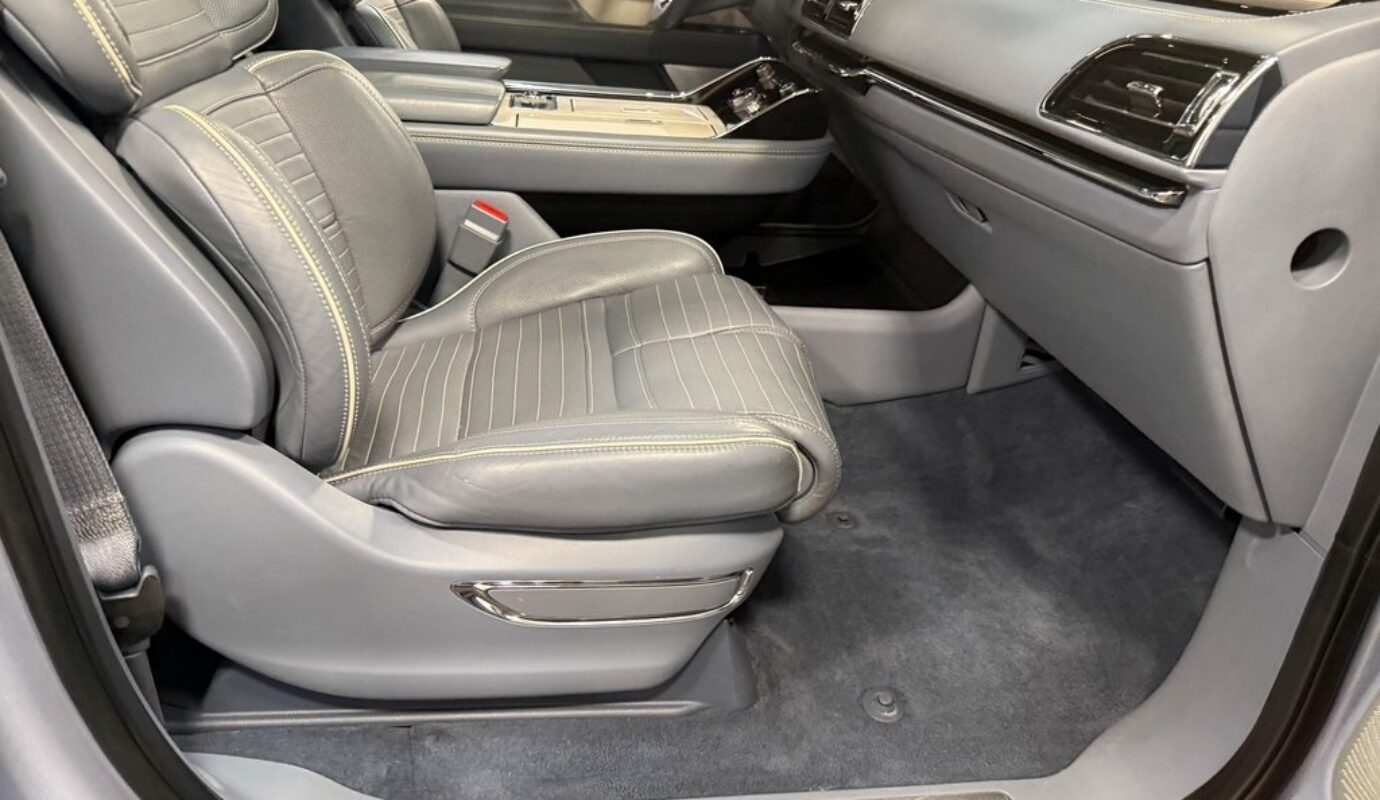 2020 Lincoln Navigator Black Label