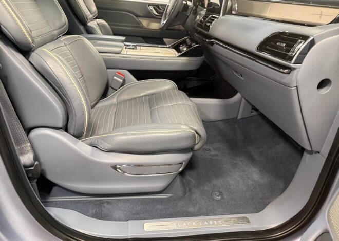 2020 Lincoln Navigator Black Label