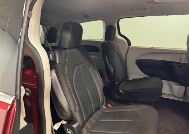 2020 Chrysler Pacifica Touring