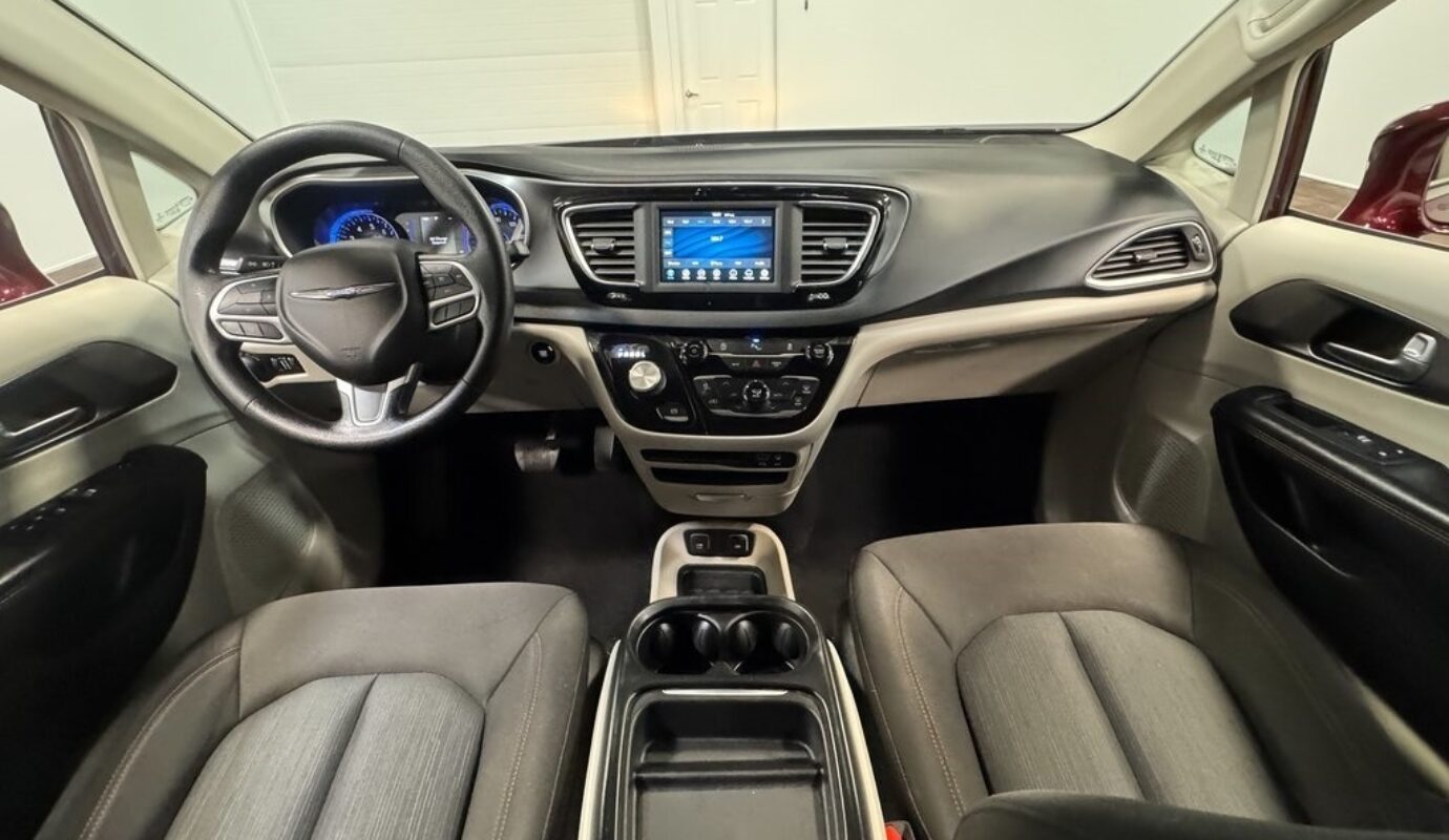 2020 Chrysler Pacifica Touring