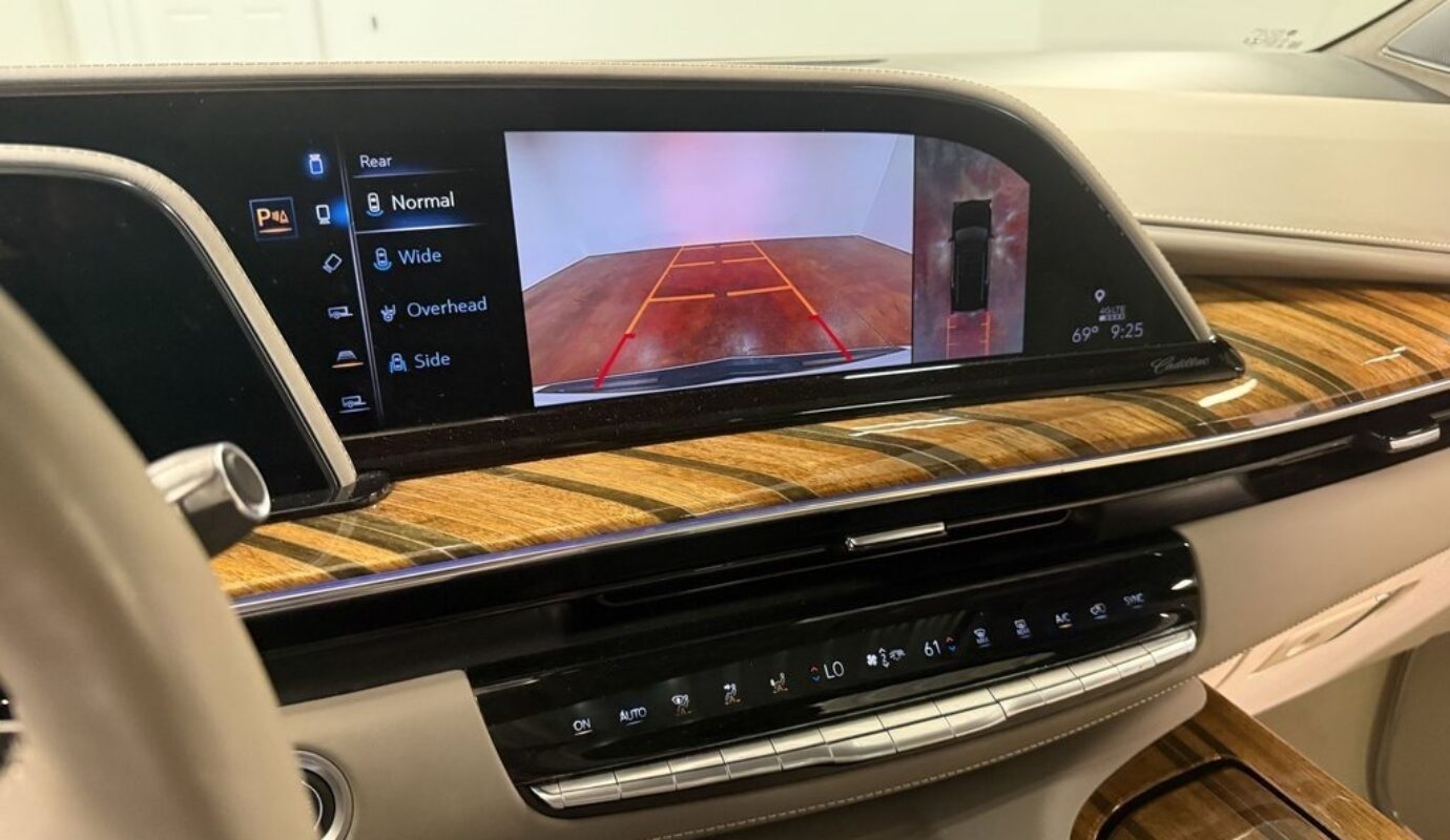 2021 Cadillac Escalade ESV Sport Platinum