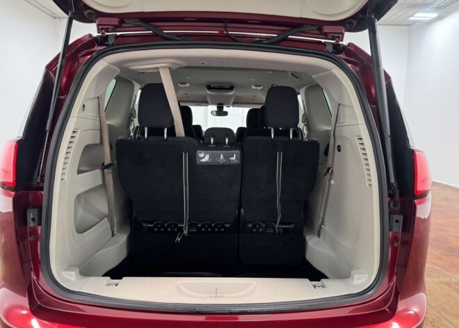 2020 Chrysler Pacifica Touring