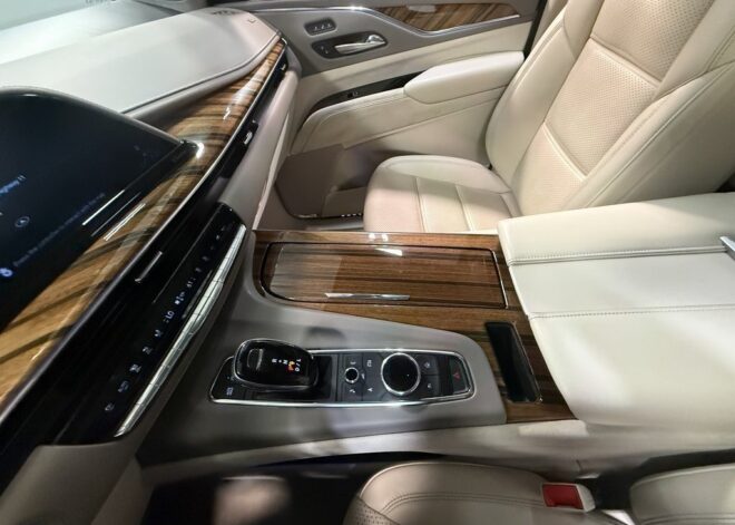 2021 Cadillac Escalade ESV Sport Platinum