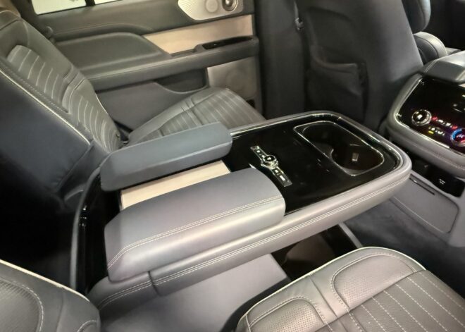 2020 Lincoln Navigator Black Label