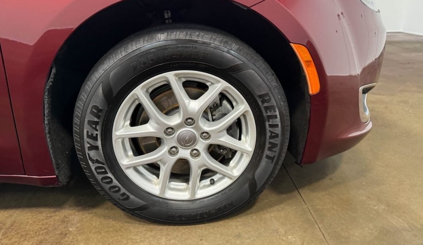 2020 Chrysler Pacifica Touring