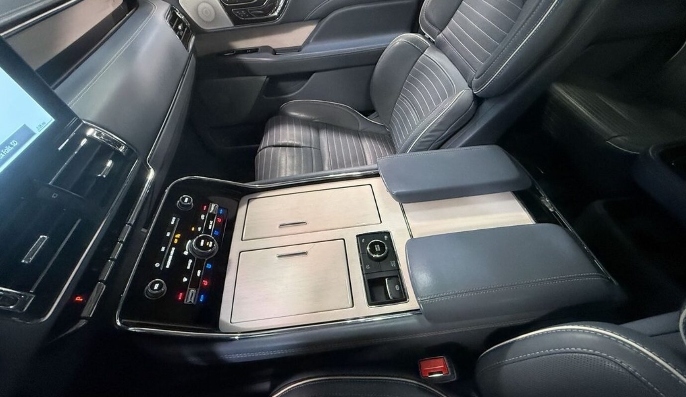 2020 Lincoln Navigator Black Label