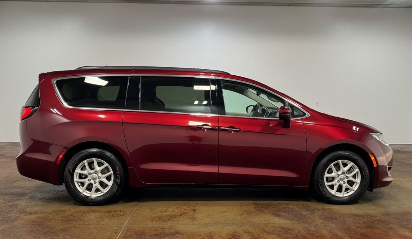 2020 Chrysler Pacifica Touring