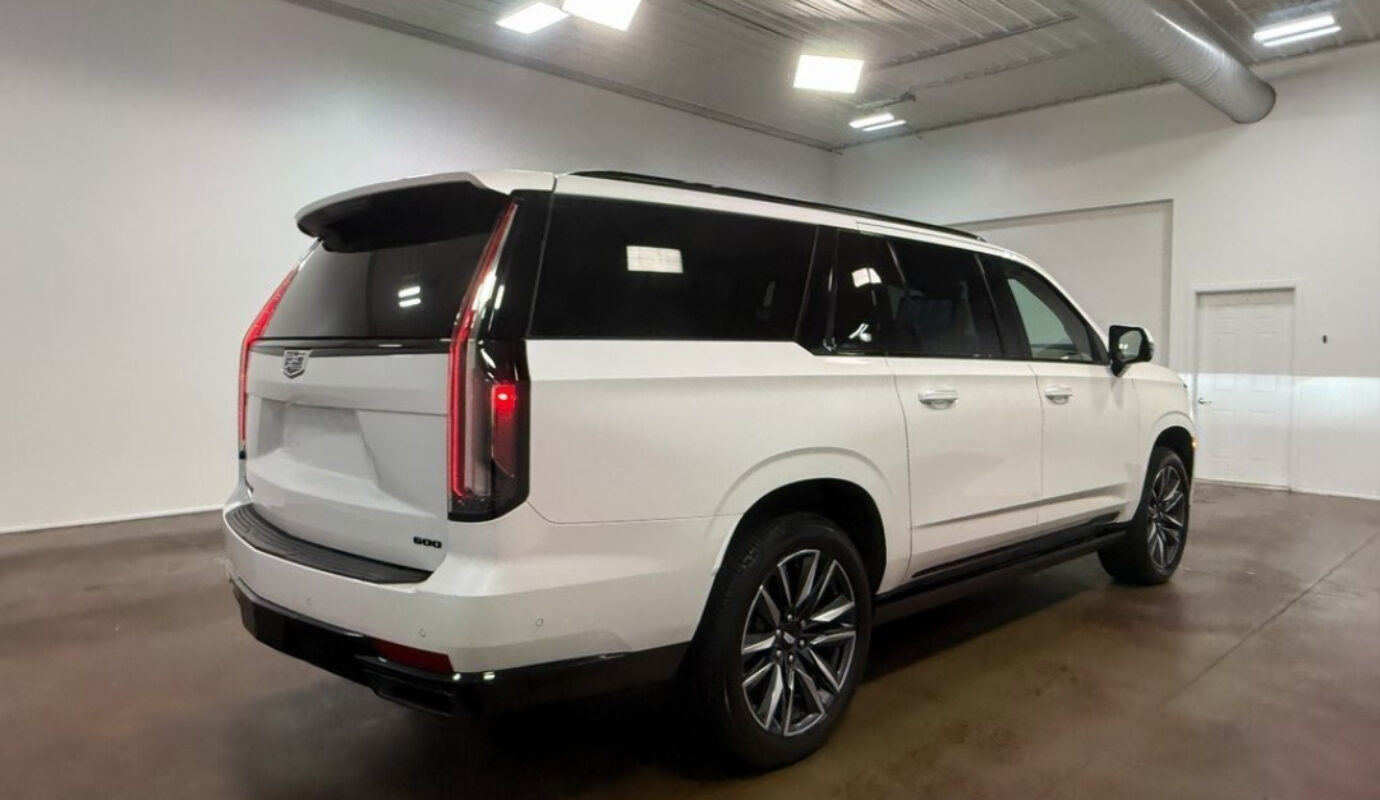 2021 Cadillac Escalade ESV Sport Platinum